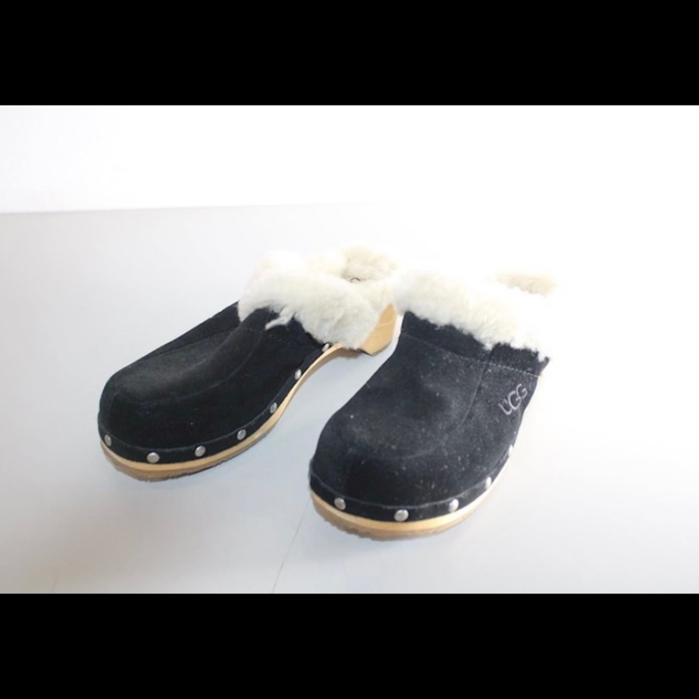 Women’s Ugg Clogs Size 5 Black Mules Open Back